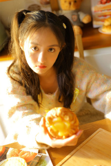 小莹客厅激情46章至50章视频